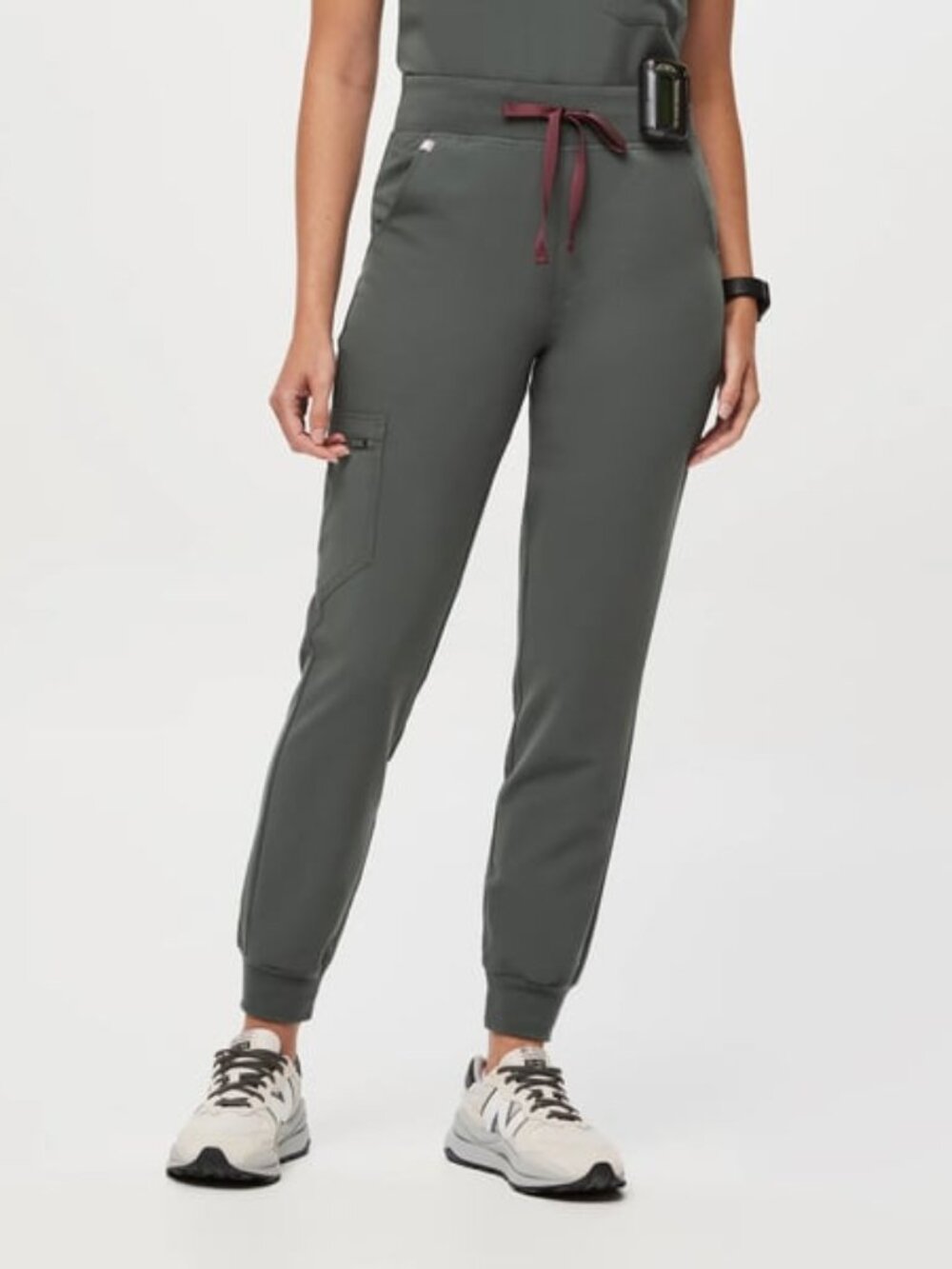 Figs High Waisted Zamora Jogger Scrub Pants in Bonsai Size XS Tall